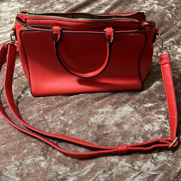 Red Handbag - Picture 2 of 5
